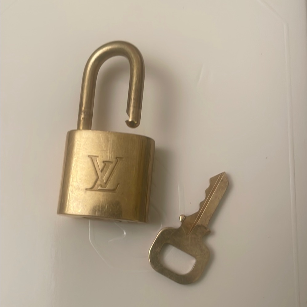 Louis Vuitton Brass Padlock 320 With Key 320